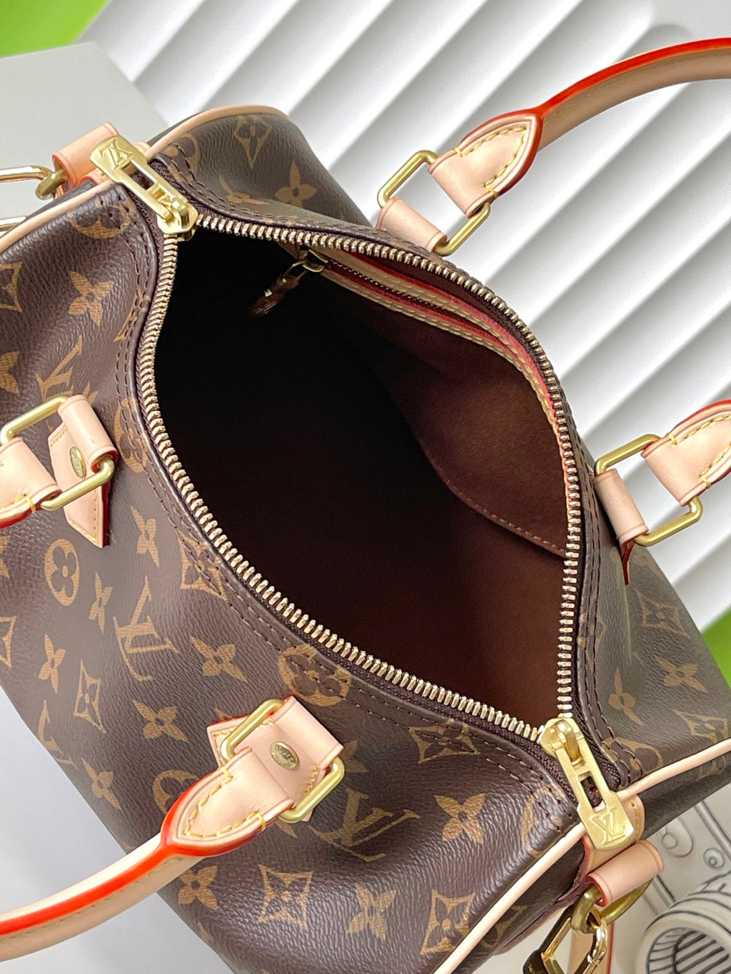 LOUIS VUITTON SPEEDY BANDOLIÈRE 25 IN BROWN MONOGRAM CANVAS GOLD HARDWARE