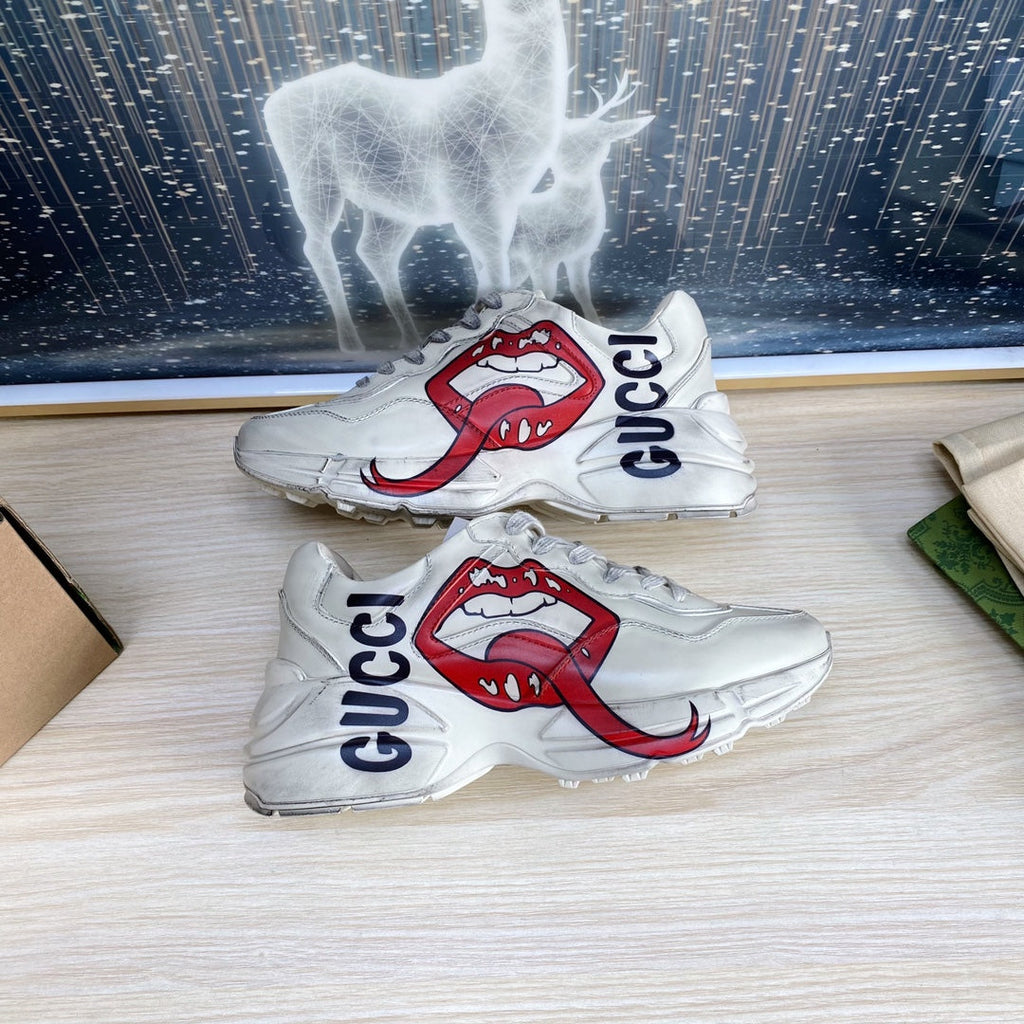 GUCCI COUPLE TRAINER WHITE CALFSKIN WITH LIP ICON