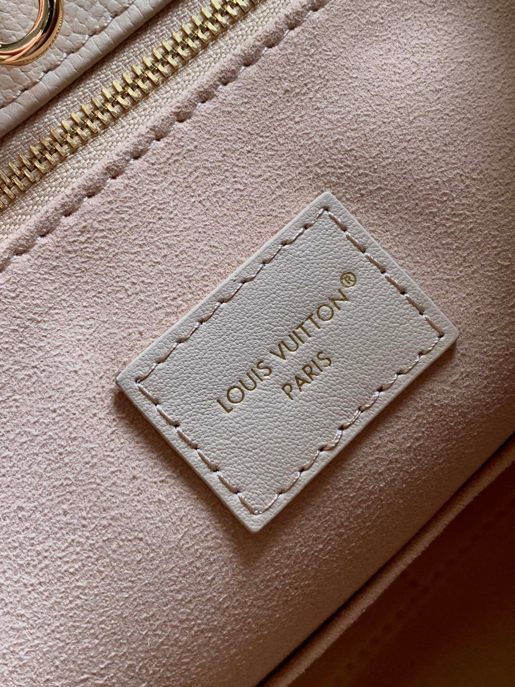 LOUIS VUITTON ONTHEGO 35 IN LIGHT BEIGE MONOGRAM CALFSKIN