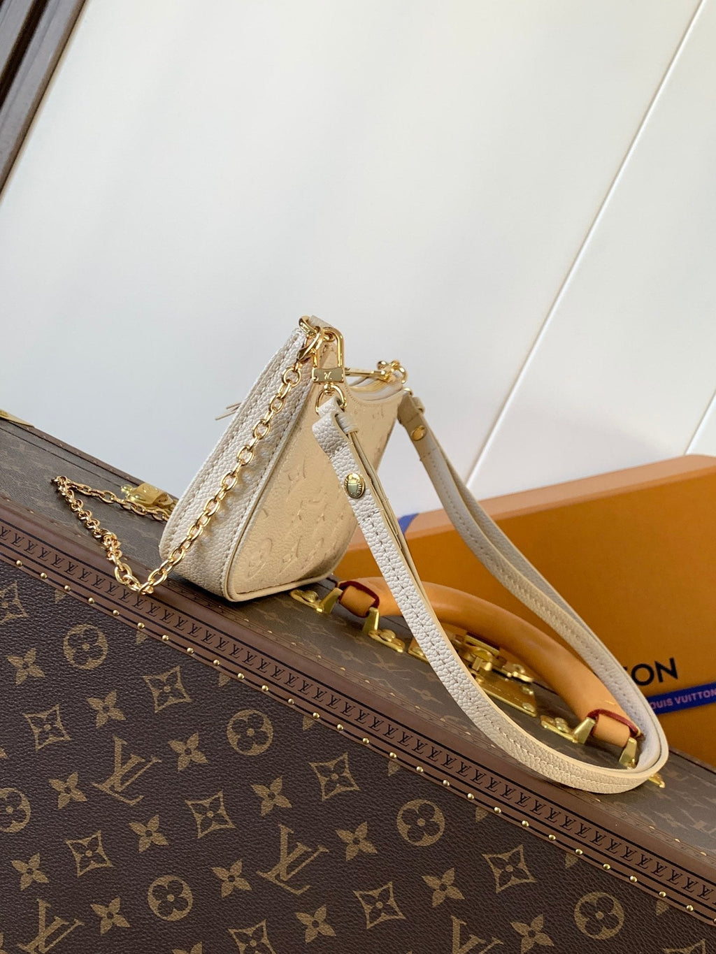 LOUIS VUITTON EASY POUCH ON STRAP 19 IN BEIGE MONOGRAM EMPREINTE LEATHER