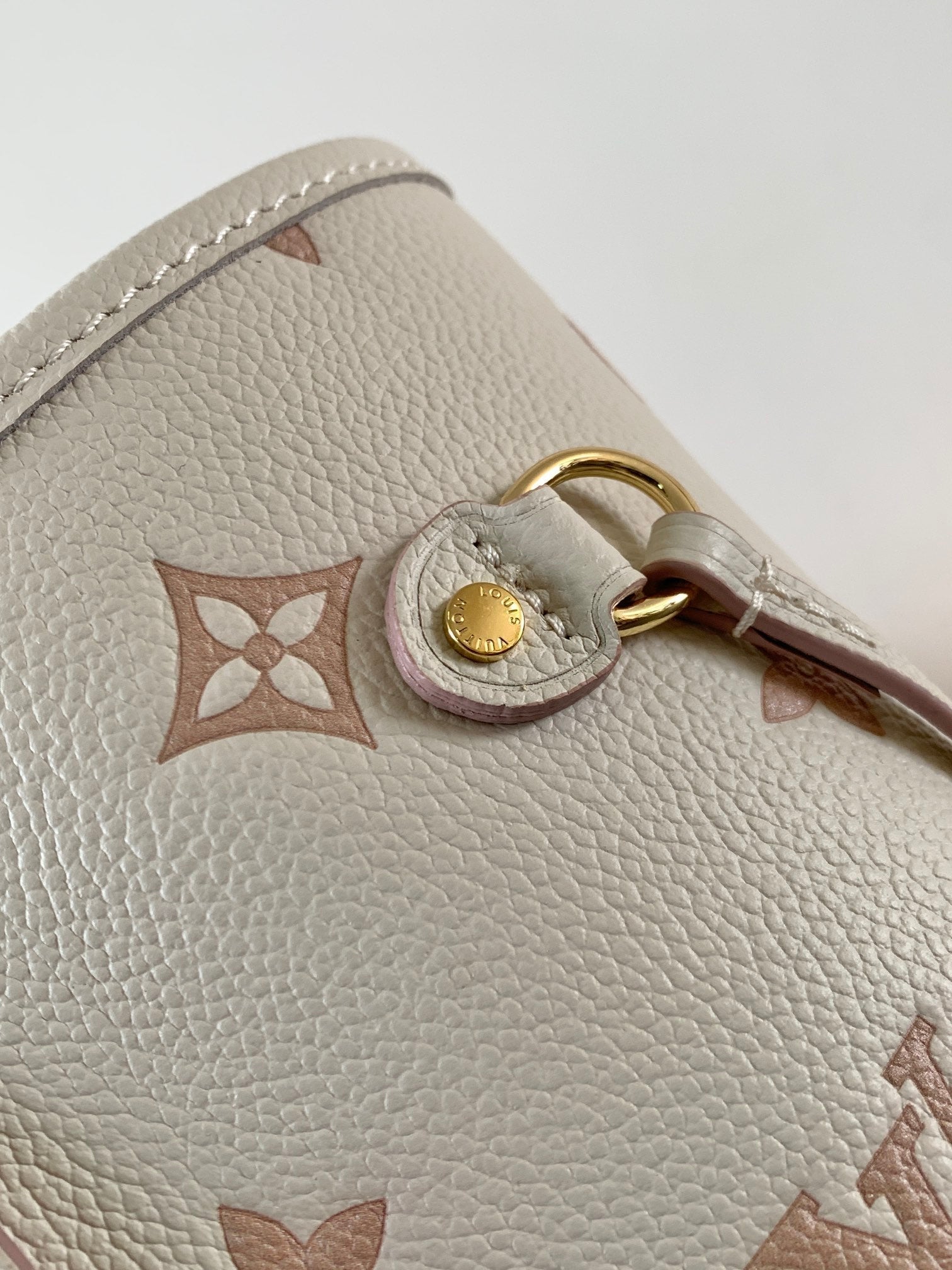 LOUIS VUITTON NEVERFULL MM TOTE BAG 32 IN WHITE MIX PINK CALFSKIN