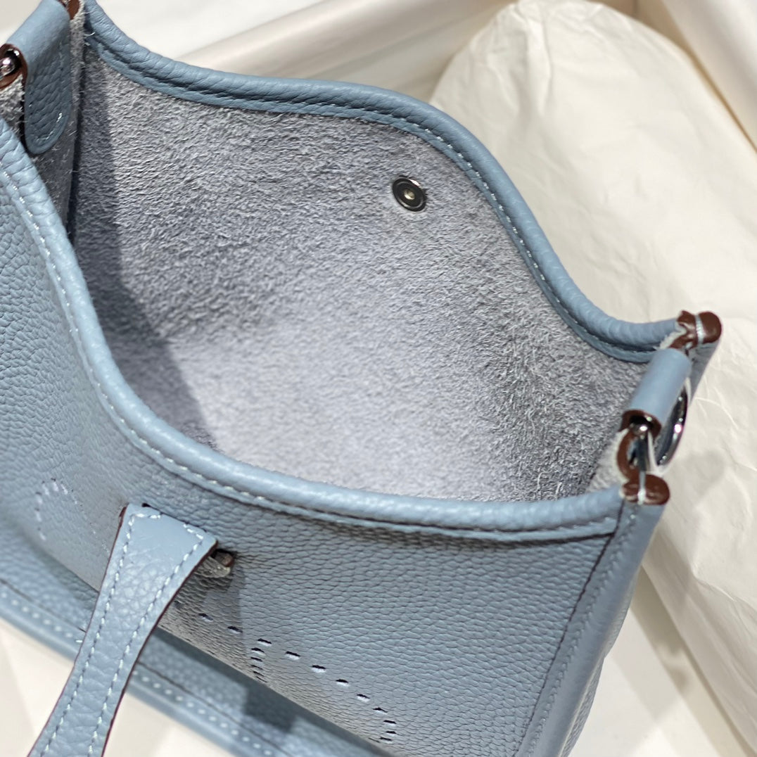 HERMES MINI NEO 18 EVELYNE BAG IN NEPAL BLUE GRAINED CALFSKIN