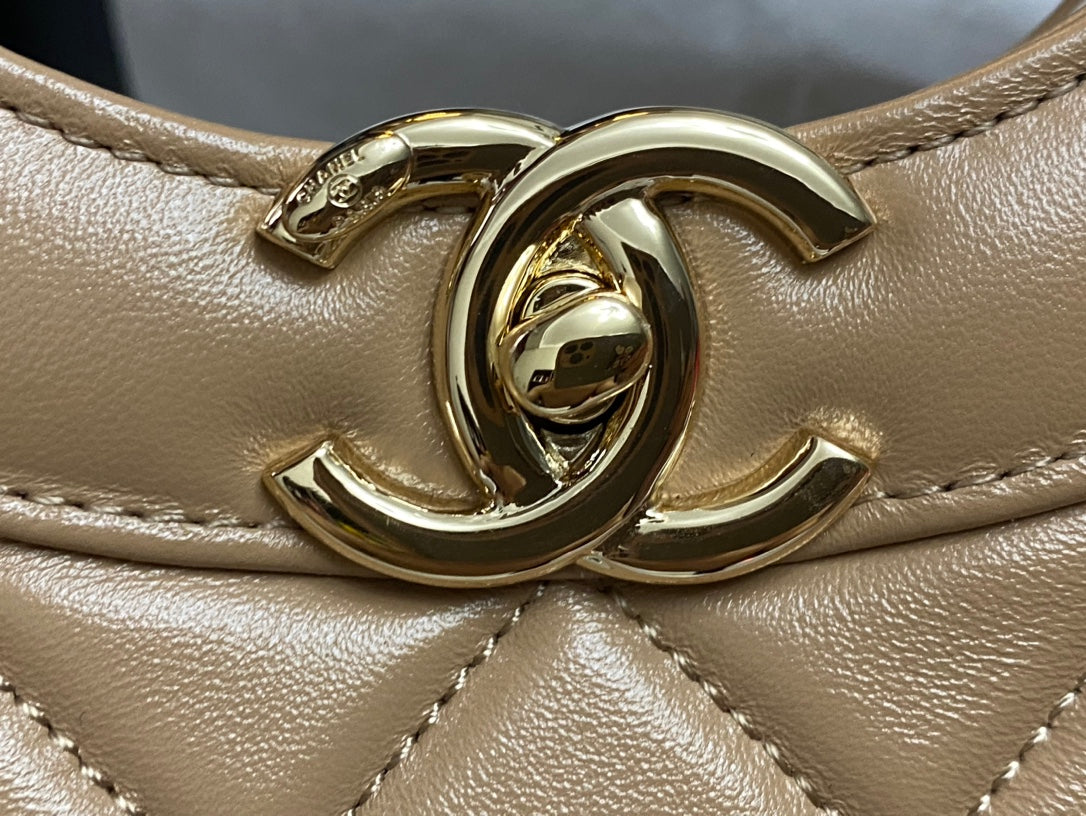 CHANEL SMALL 30 SHOPPING BAG IN CAMEL BROWN CALFSKIN