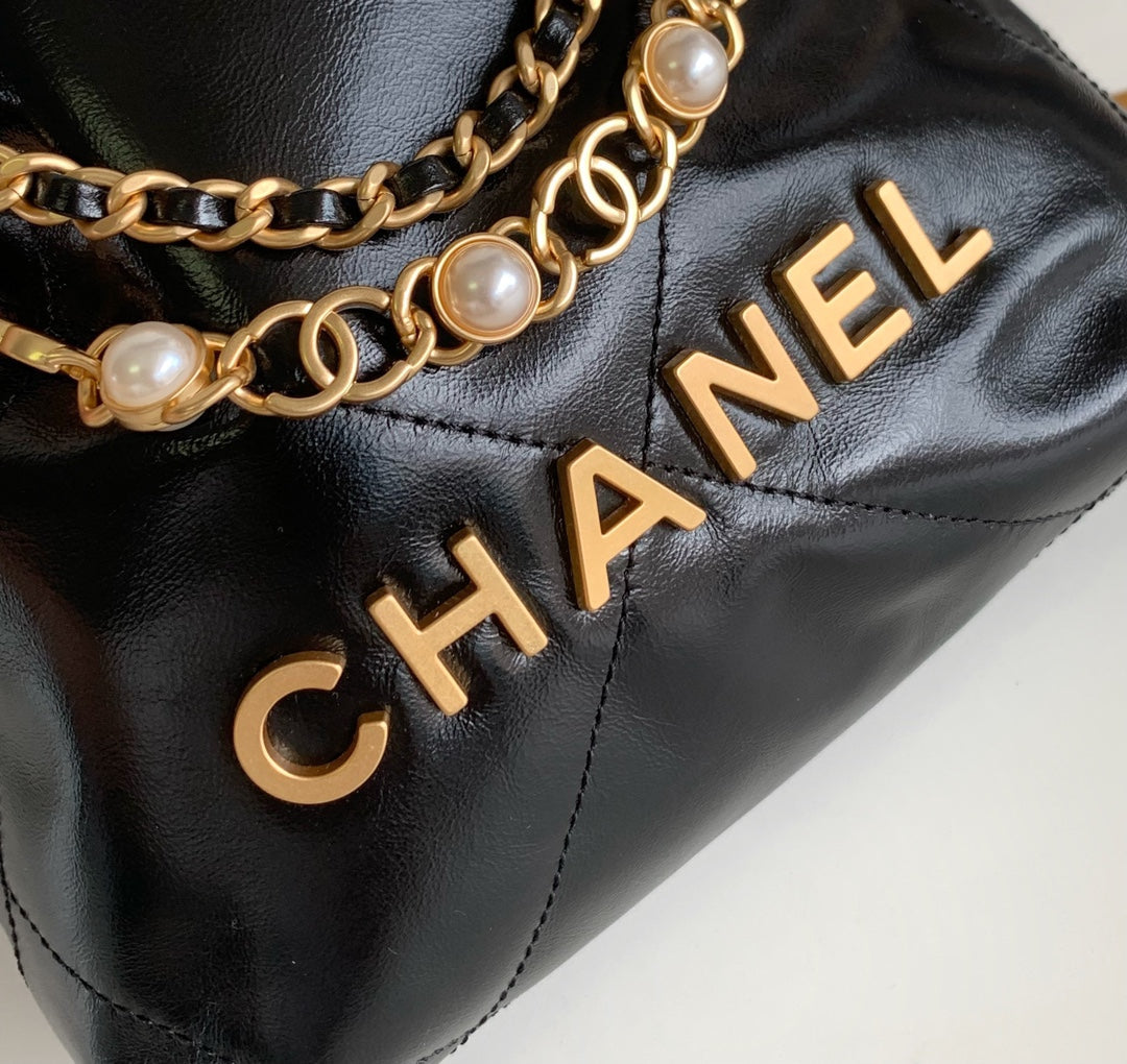 CHANEL MINI 20 BAG IN BLACK SHINNY CALFSKIN WITH GOLD METAL