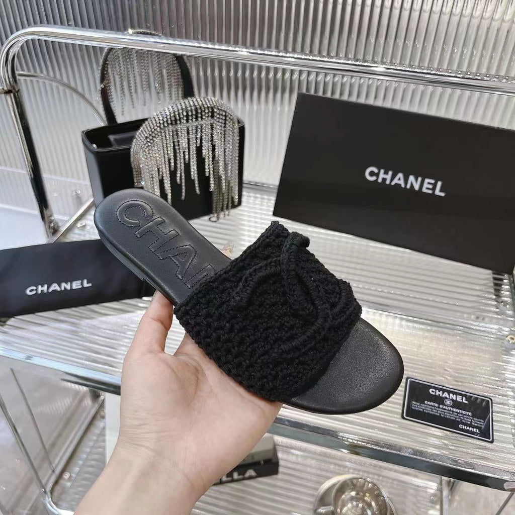 CHANEL SLIPPERS BLACK SHEEPSKIN