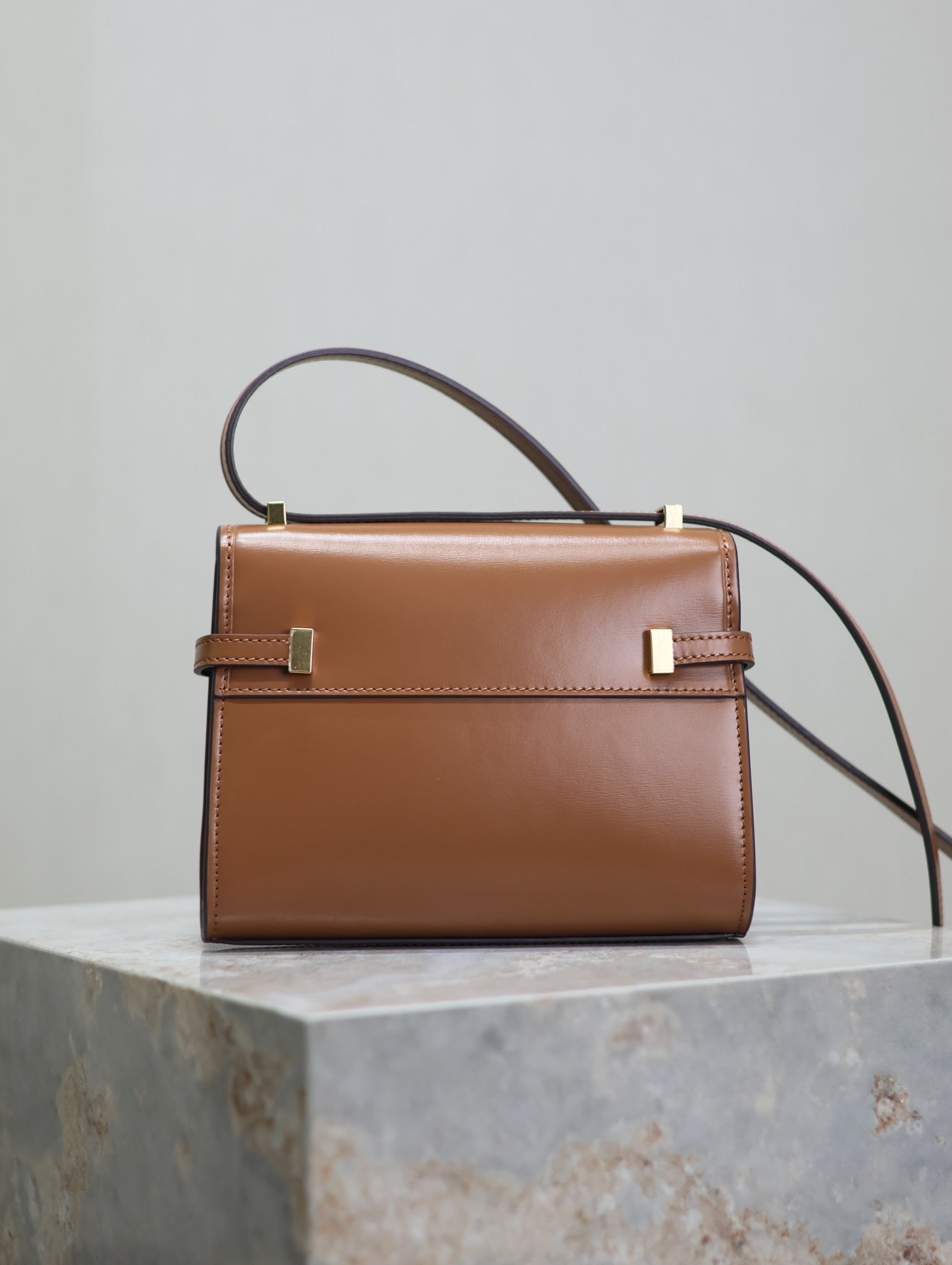 YSL 25S MINI MANHATTAN 19 IN BROWN CALFSKIN GOLD HARDWRE
