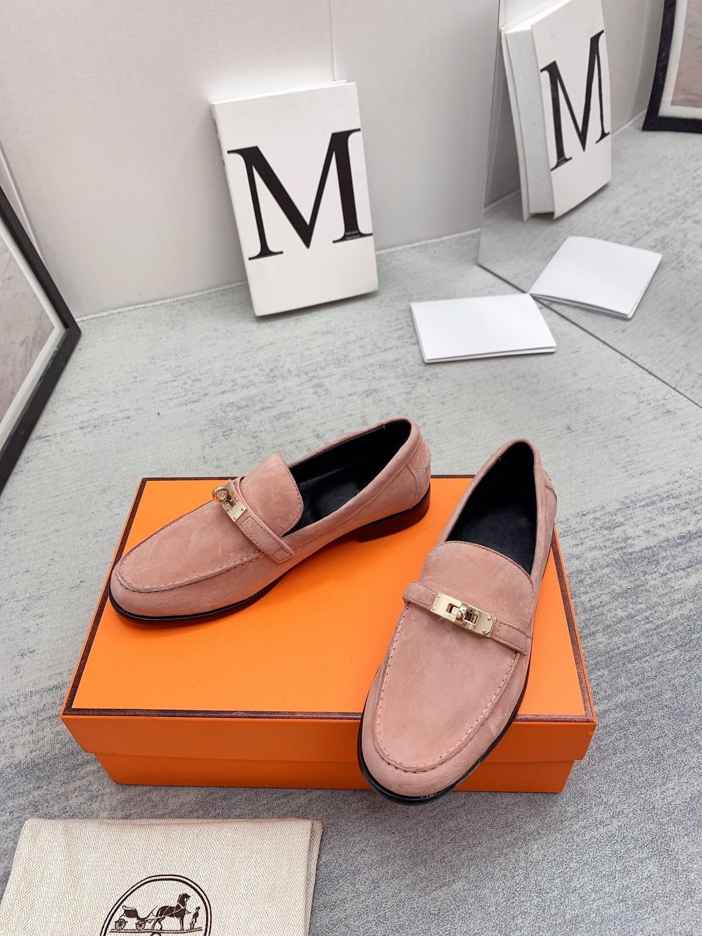 HERMES Destin Loafer Suede Light Pink