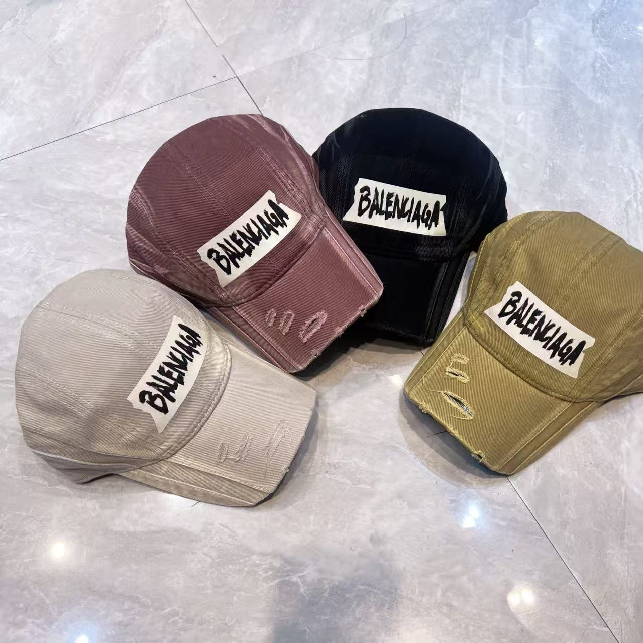 Balenciaga Classic Baseball Cap ( ˘ ³˘)❤